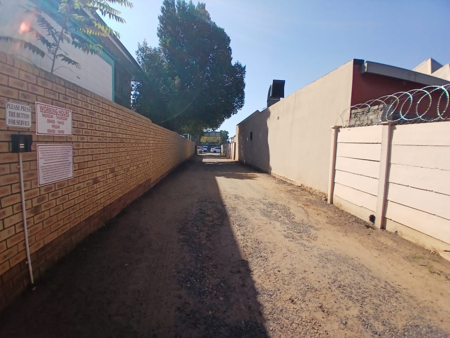 To Let Commercial Property for Rent in Rustenburg Central North West